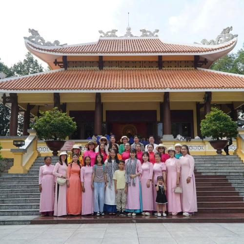 Trung tâm Xúc tiến Thương mại và Du lịch Hà Tiên: Hành trình ý nghĩa nhân dịp 20/10 tại Long Xuyên - Châu Đốc